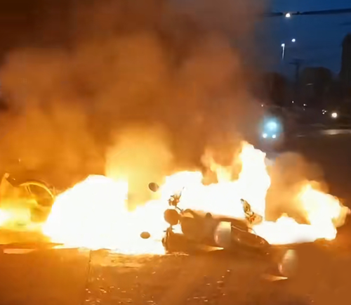 电瓶车又冒烟爆燃了？锂电池又背锅了？